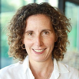 Stephanie Teleki